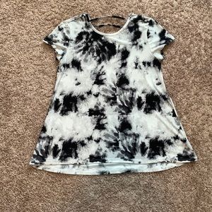 Girl’s Tie Dye Blouse in Size Large 10-12 (excellent condition)